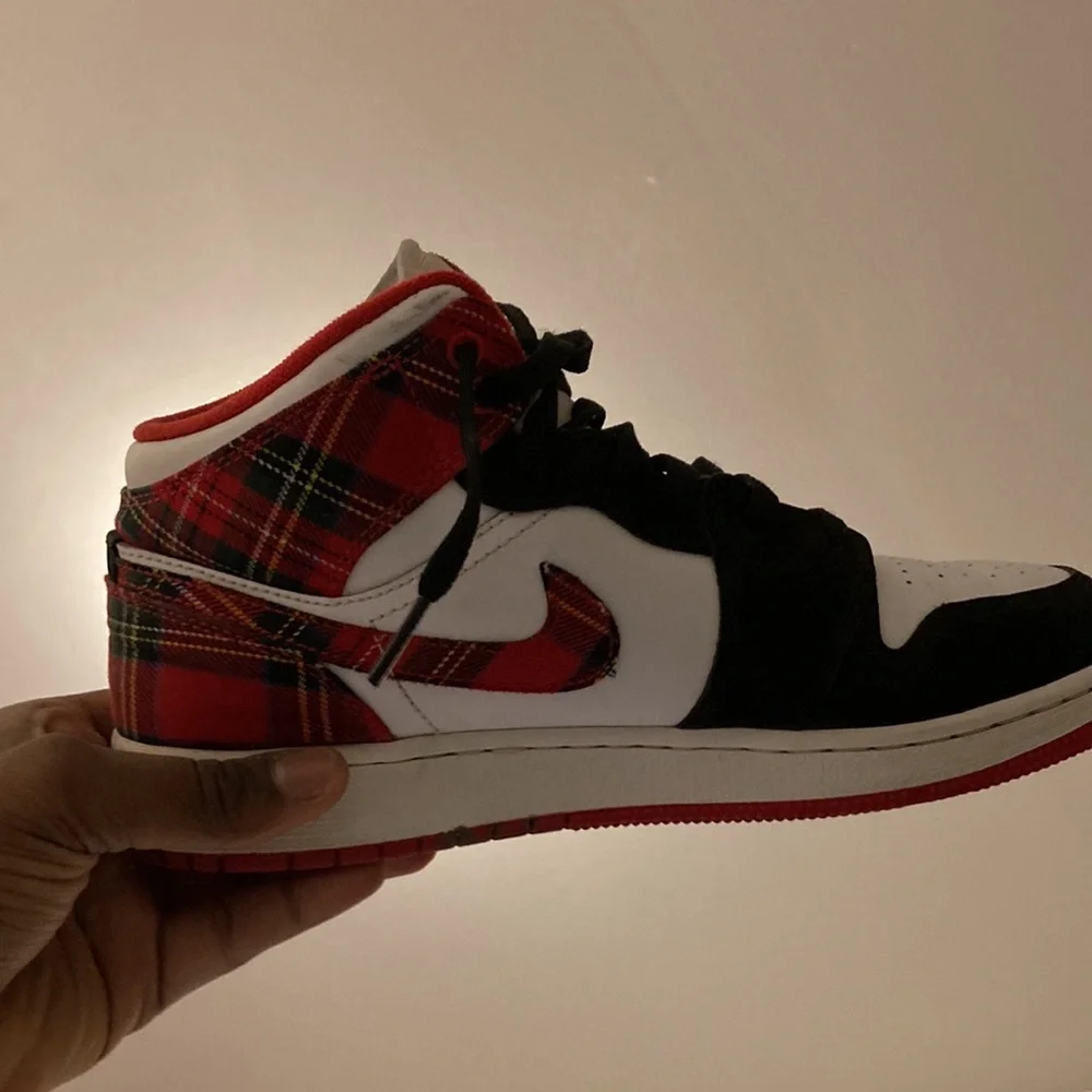 Bad Santa Air Jordan 1s - Picture 3 of 4